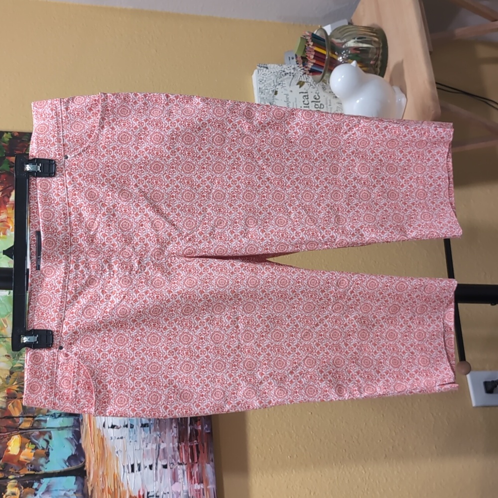 89TH & MADISON CAPRI PANTS 16